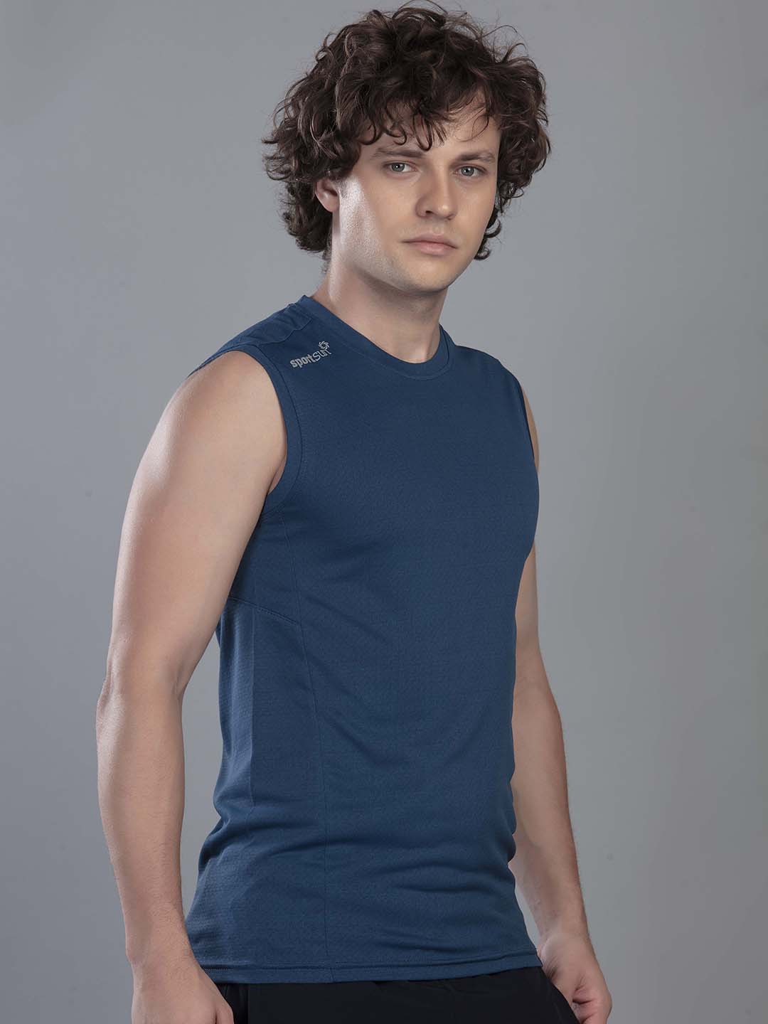 CUT SLEEVE ROUND NECK