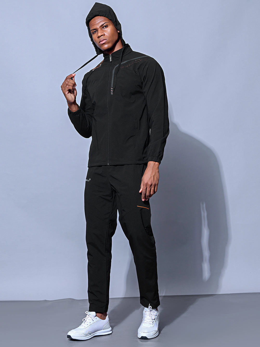 1501 AERO TRACKSUIT